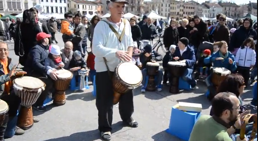 paolo-agostini-drum-circle-in-piazza
